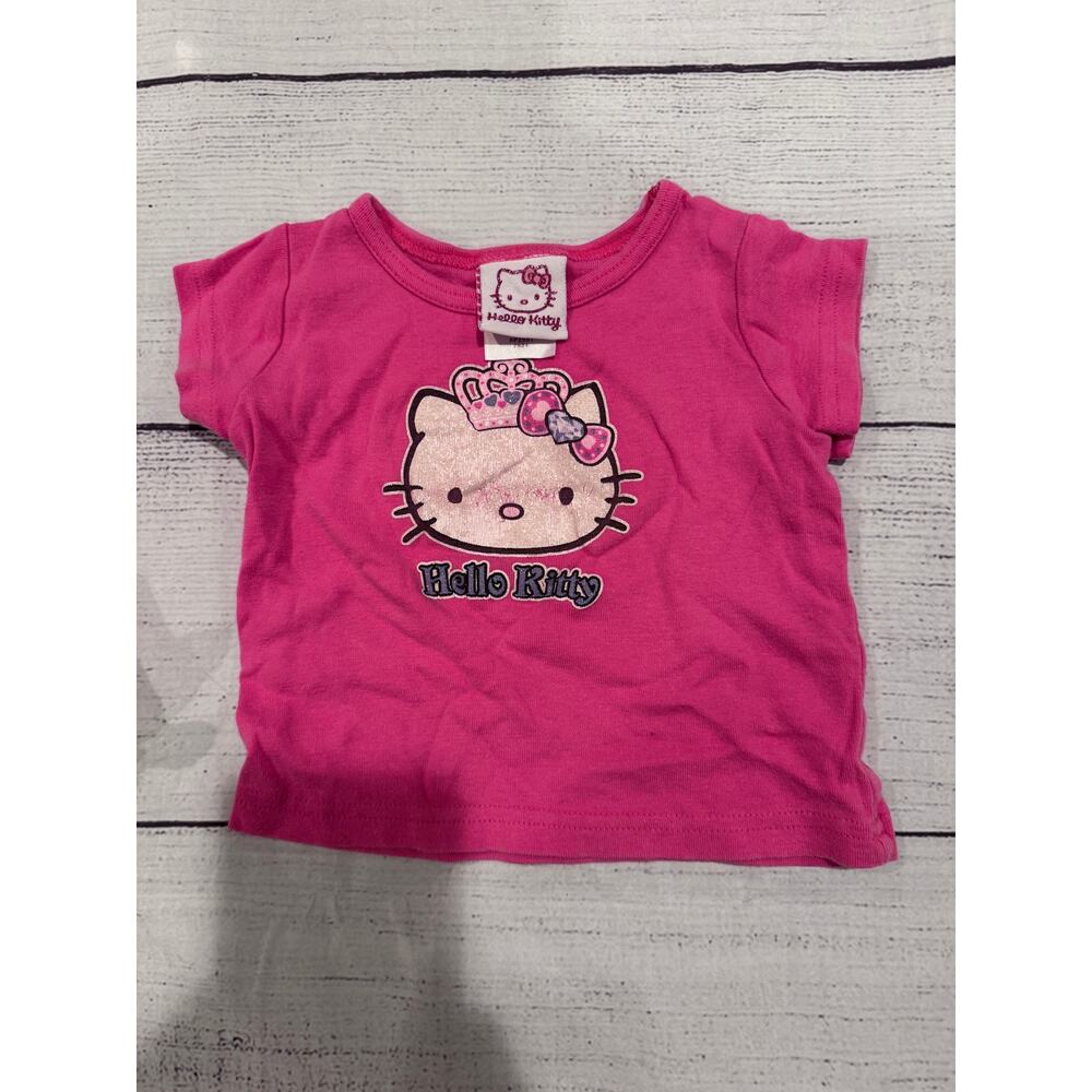 Hello Kitty T Shirt - Picture 1 of 4